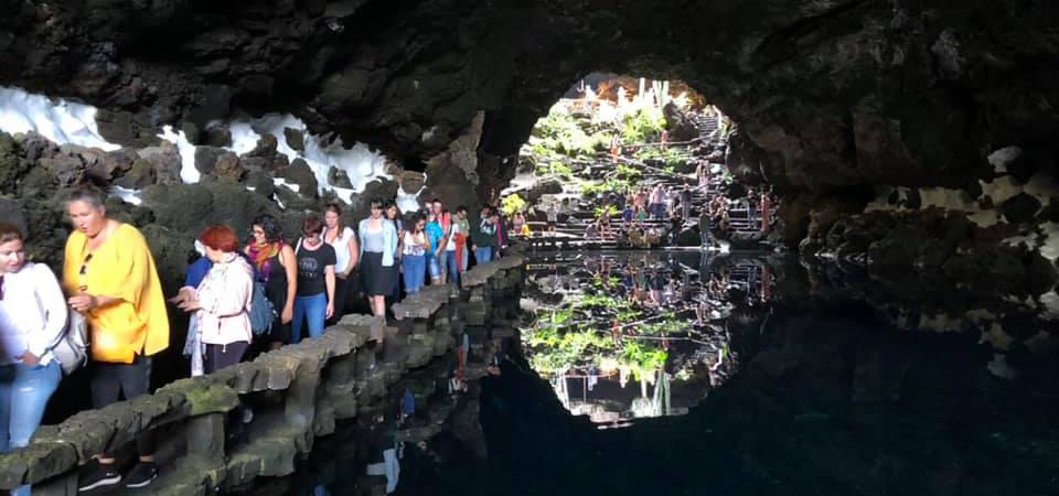 Visita a la famosa cueva donde se encuentran los jameos del agua.